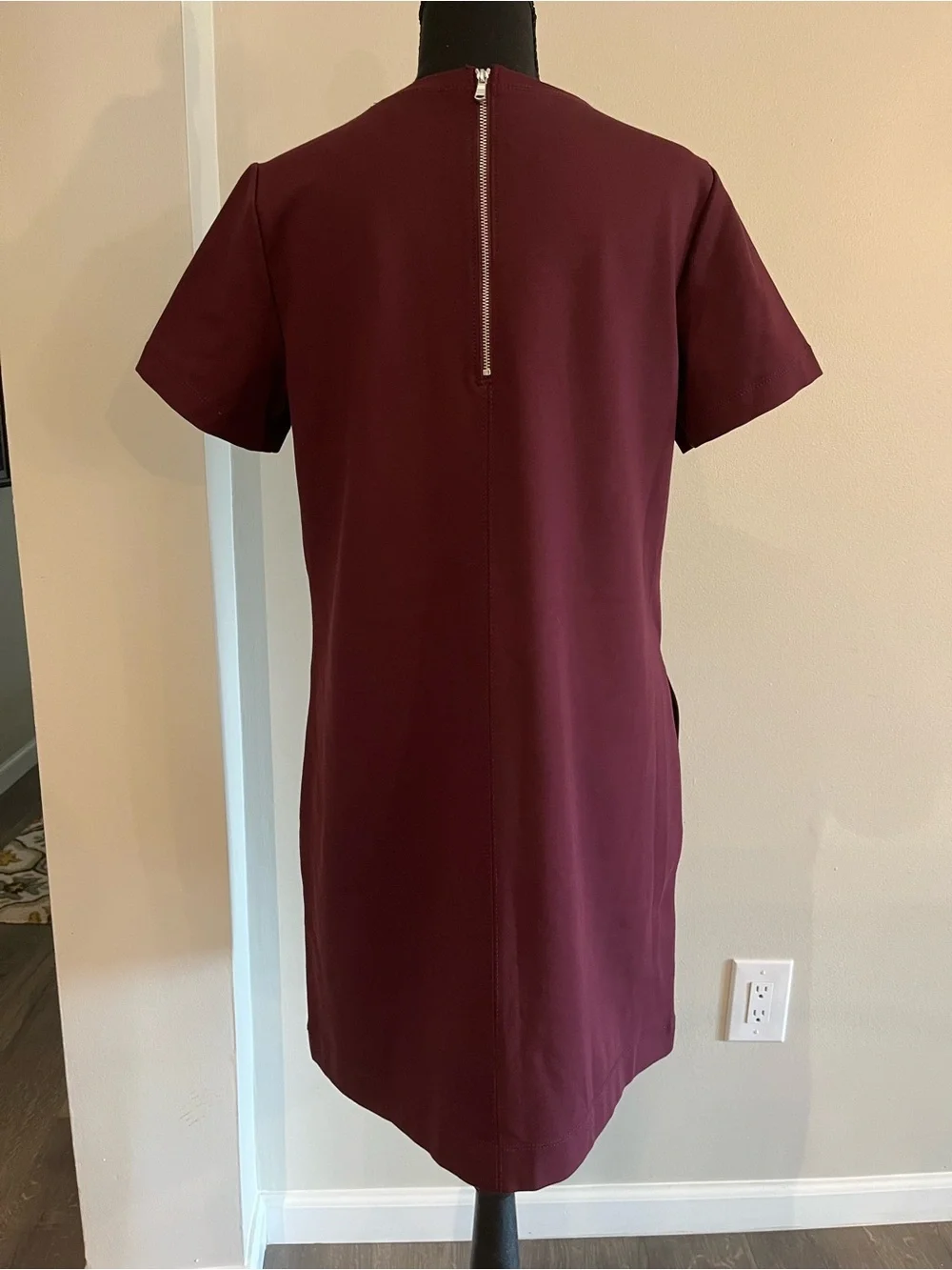 LOFT Burgundy Shift Dress Sz S NWOT⭐️
